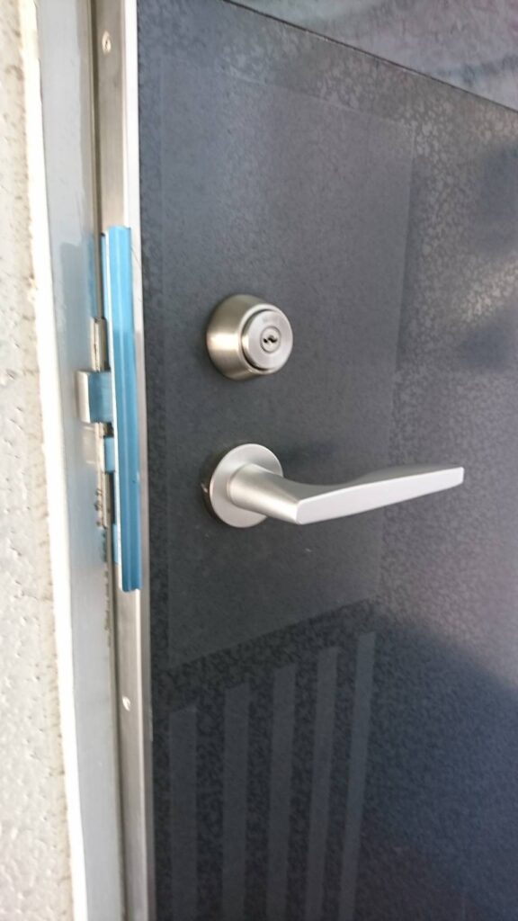 【玄関ドア不具合解錠交換】国立市 出張カギ屋 RSロックマン 鍵開け・交換・修理・作成・取付